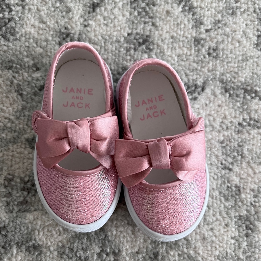 Janie and Jack toddler girl size 4 shoes
